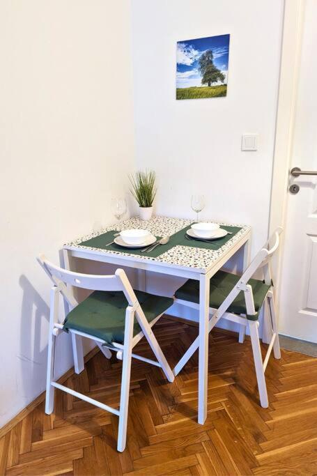 Cozy Ensuite Room In Zagreb Center Екстериор снимка